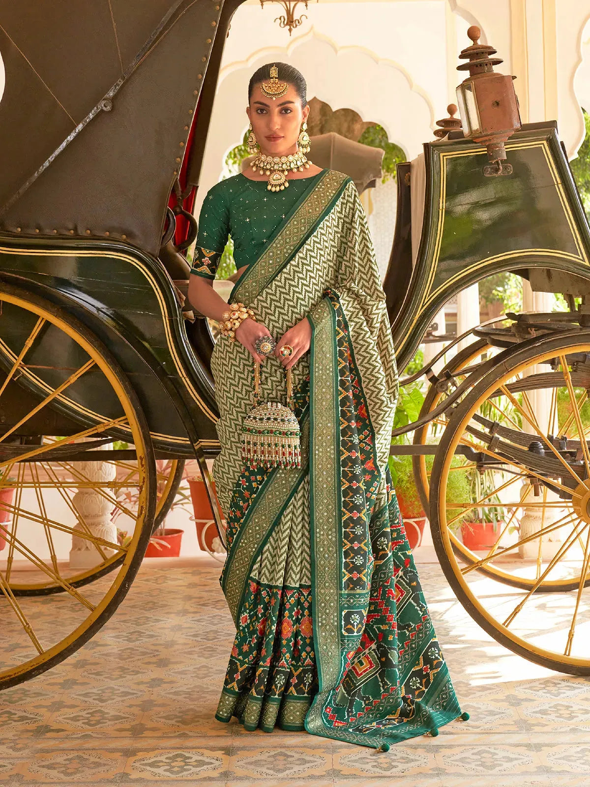 Flawless Green Silk Saree with Designer Hathi Pallu Cheap Purchase