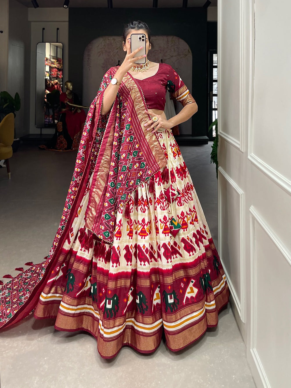 Simple and amazing beautiful tussar silk Lehenga  choli Sale Good Selling