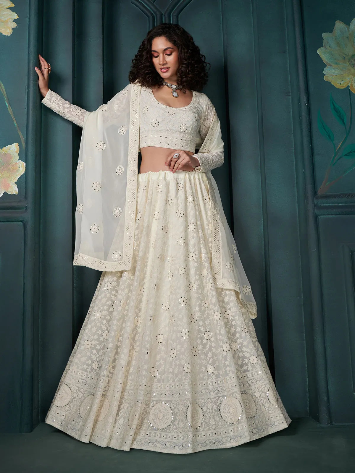 Outstanding Off-White Embroidered Bridal Lehenga Choli Sale Wholesale Pice