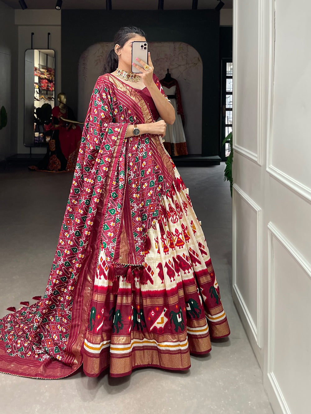 Simple and amazing beautiful tussar silk Lehenga  choli Sale Good Selling