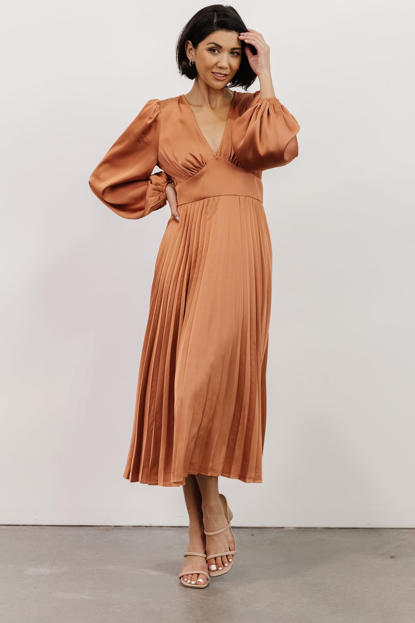 Louie Pleated Midi Dress | Salmon Nicekicks Cheap Pice