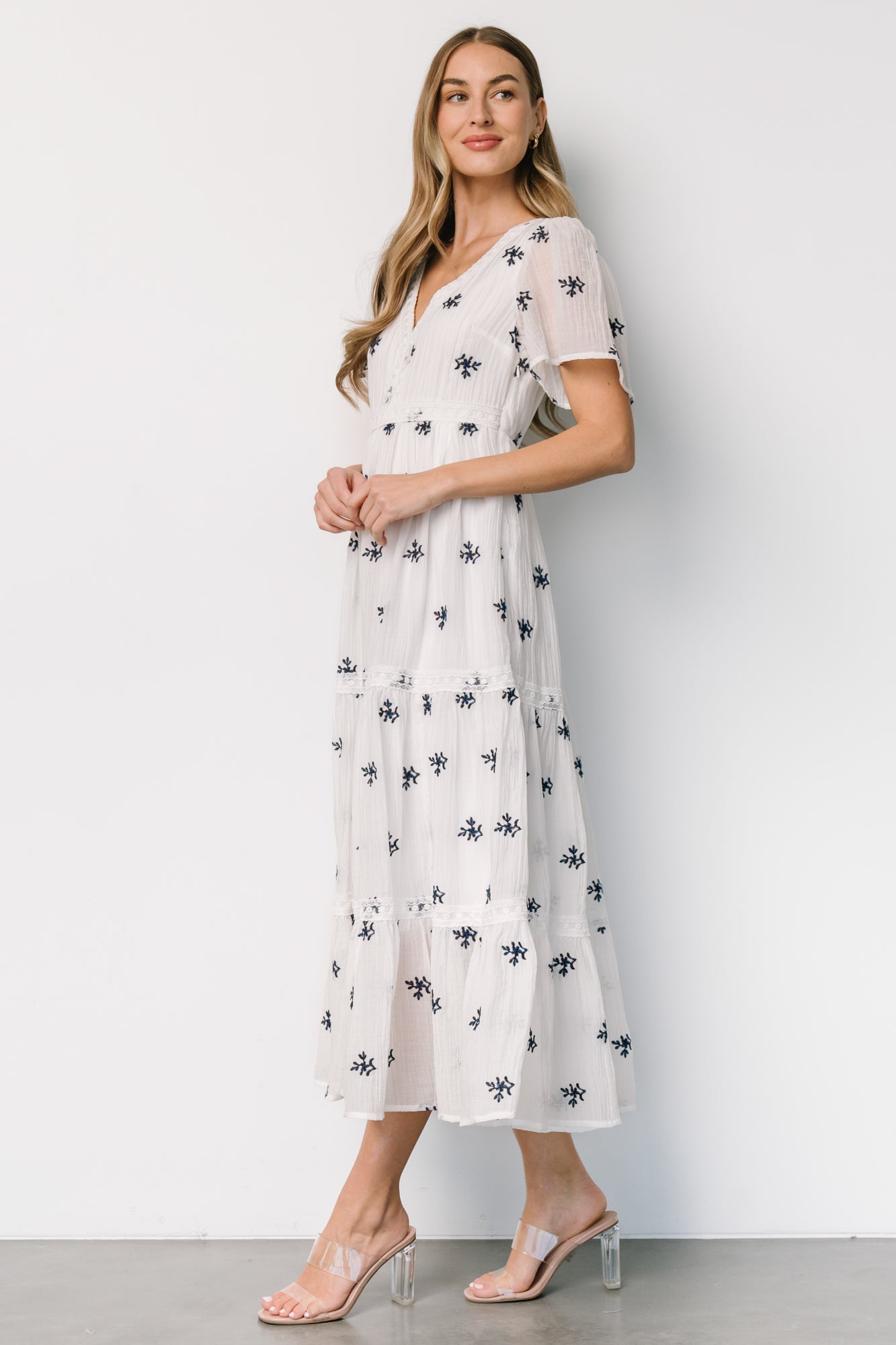 Jesenia Embroidered Dress | Off White + Navy Cheap Sale 2025 Newest