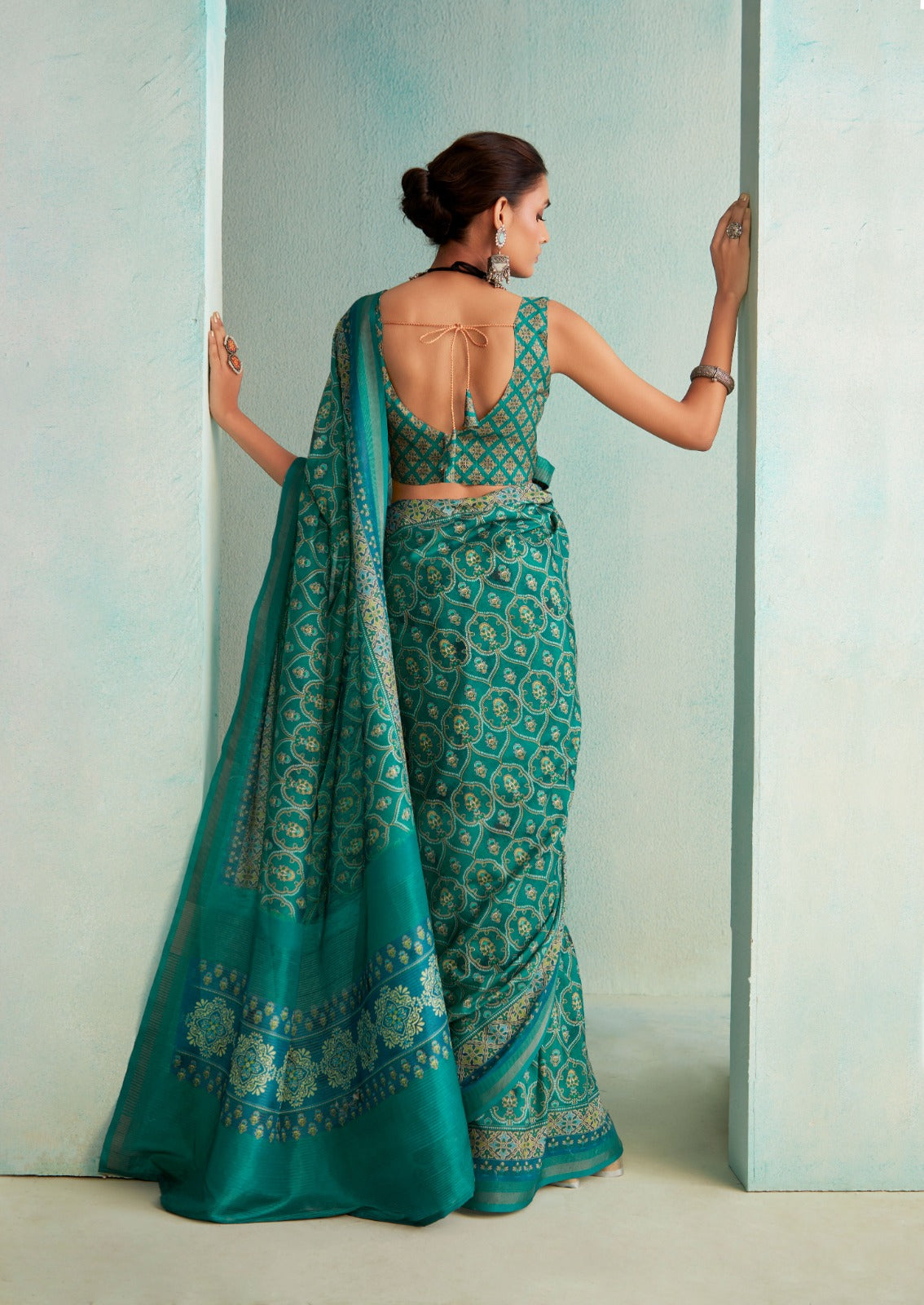 Elegant Teal Green Handloom Silk Weave Saree Reliable For Sale