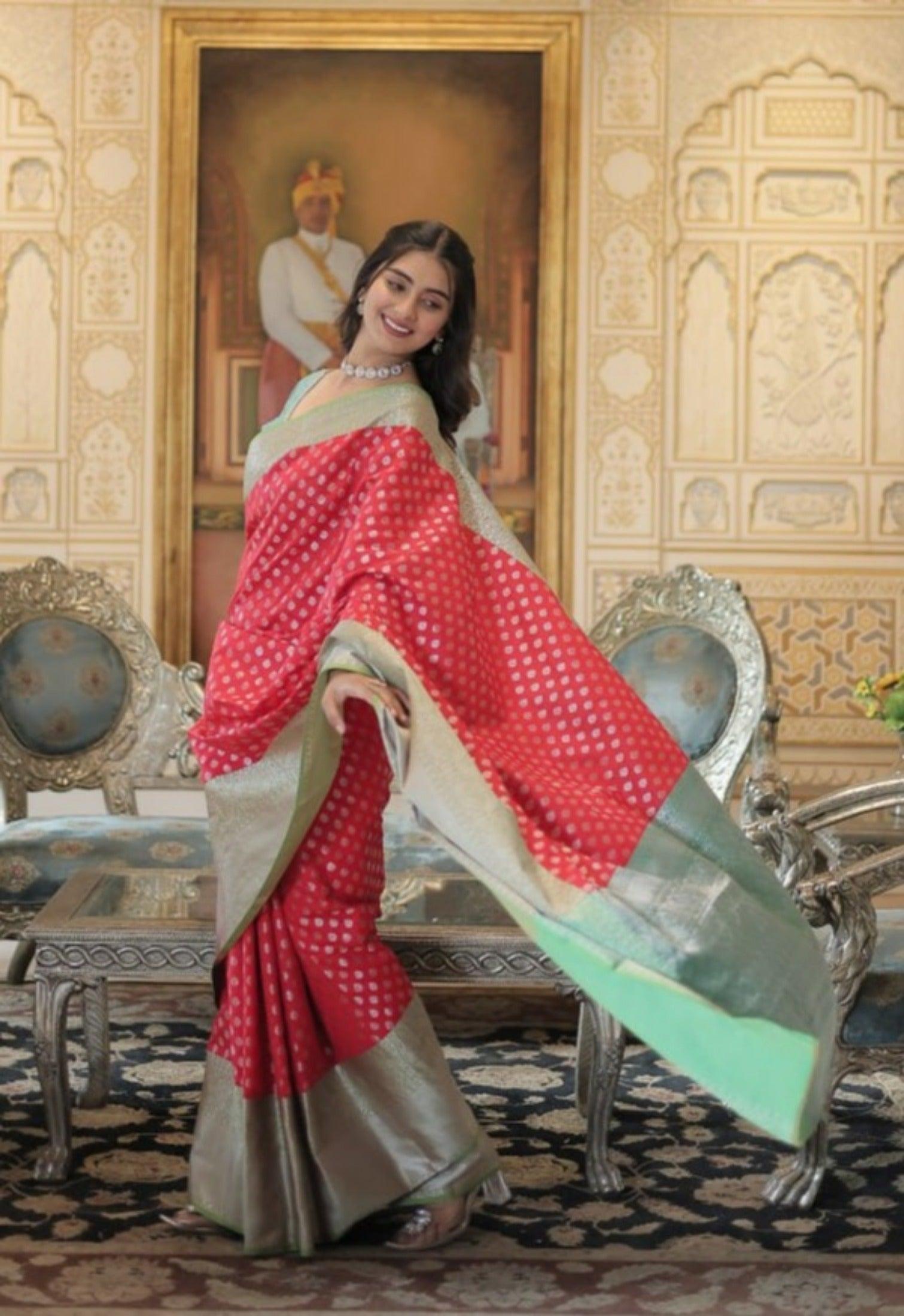 Traditional Red Banarasi Silk Saree with Green Border Outlet Amazing Pice