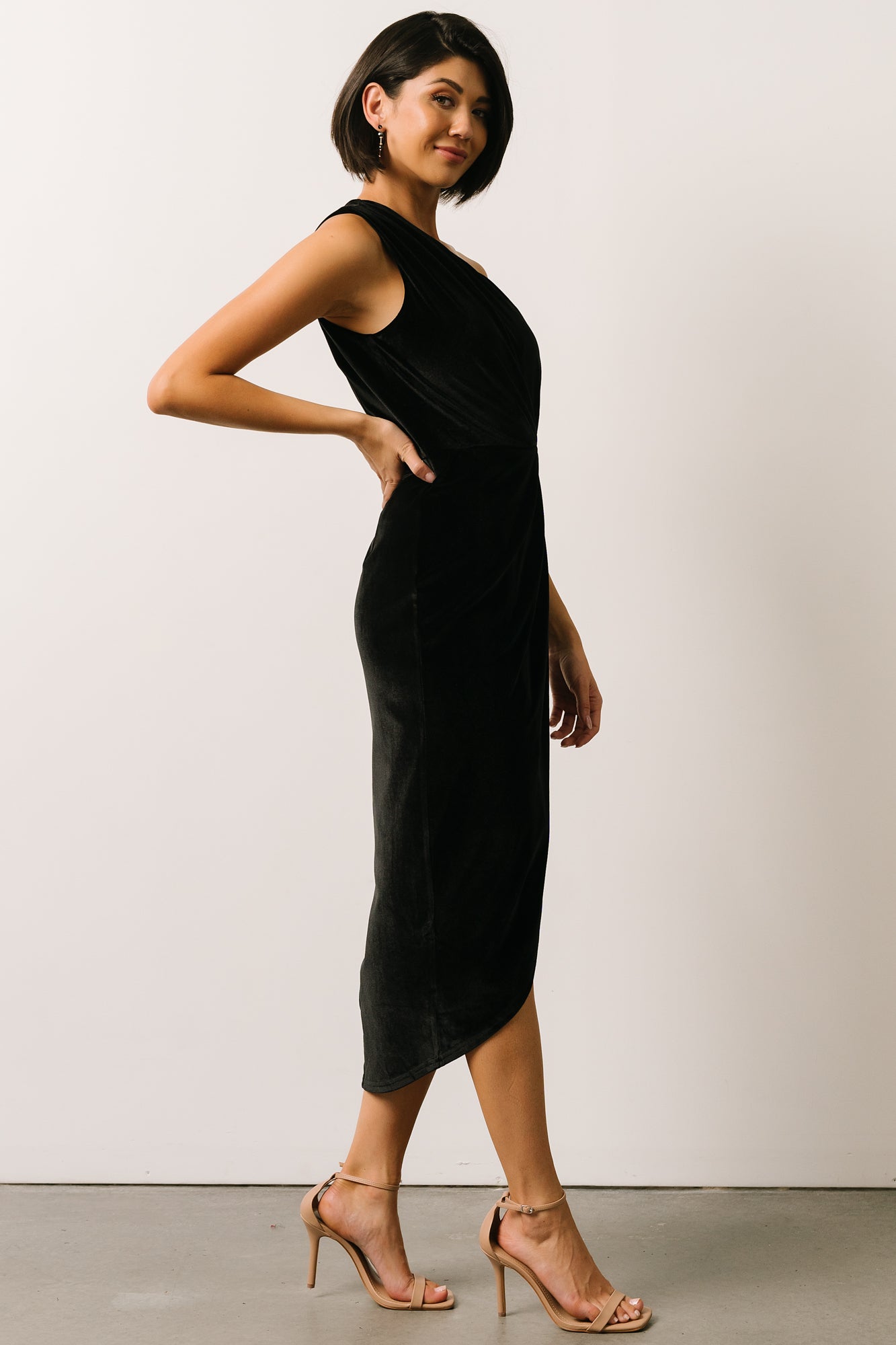 Kourtney Velvet One Shoulder Midi Dress | Black Popular