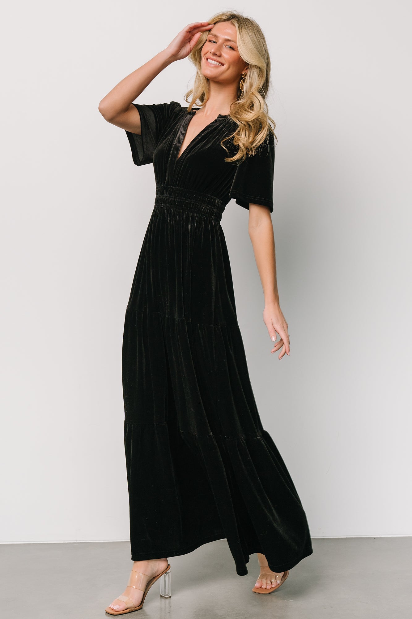 Artemis Velvet Maxi Dress | Black Clearance Pices