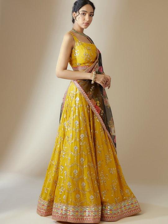 Yellow lehenga choli with contrast dupatta 2025 Newest