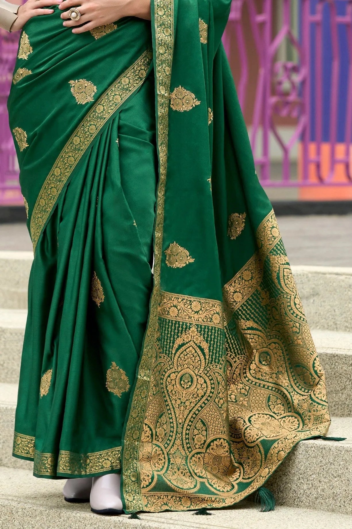 Genoa Green Banarasi Handloom Saree High Quality Cheap Pice