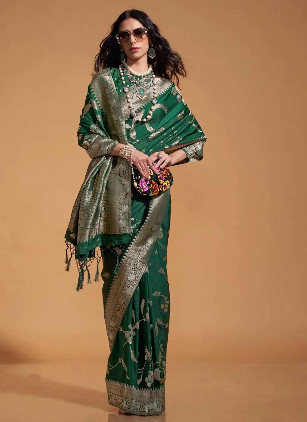 Classic Contemporary Hand Woven Dark Green Silk Saree Release Dates Cheap Online