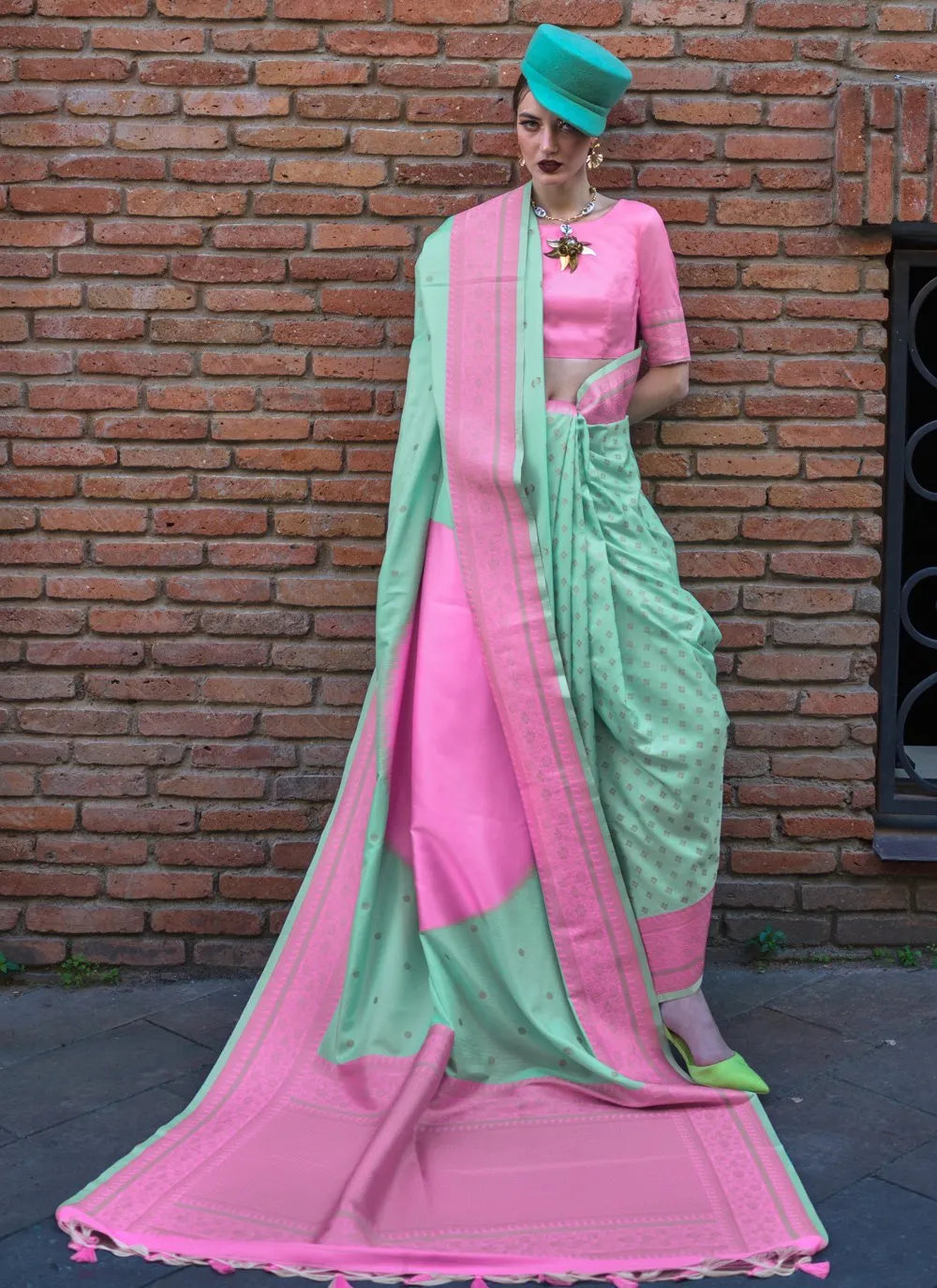 Classic Pink-Sea Green Handloom Silk Trendy Saree Limited Edition Cheap Pice