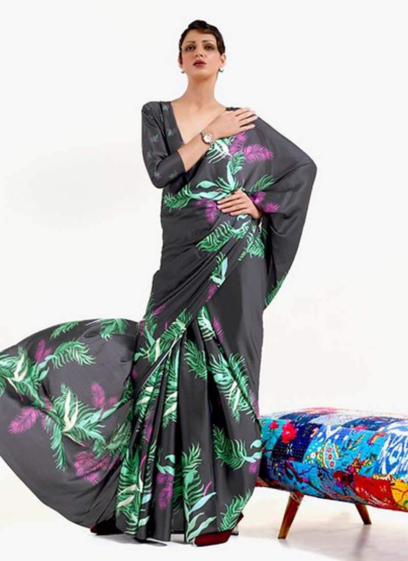 Fashionable Look Half sleeves Blouse Crepe Fabric Black Color Printed Saree Discount Fashion Style