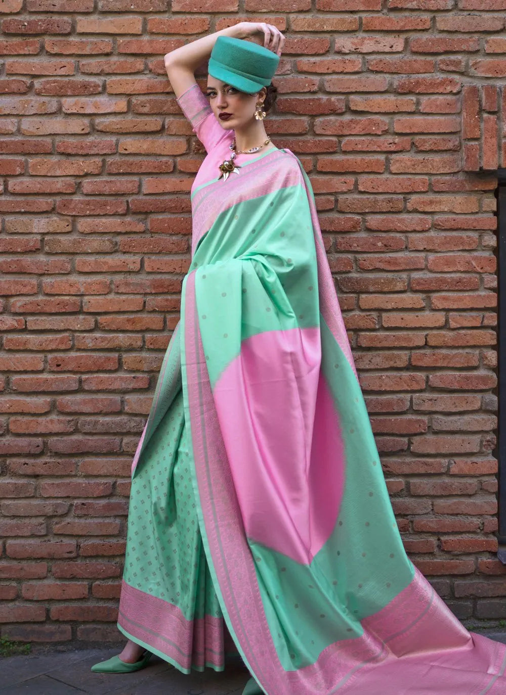 Classic Pink-Sea Green Handloom Silk Trendy Saree Limited Edition Cheap Pice