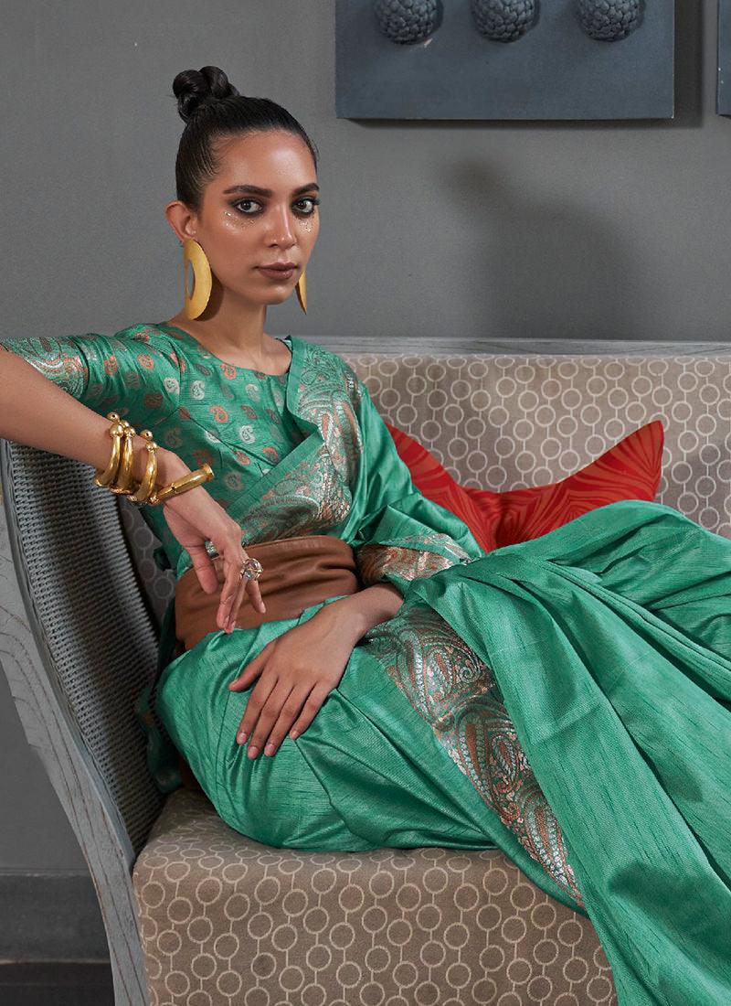 Handloom Weaving Green Classic Silk Saree Outlet View