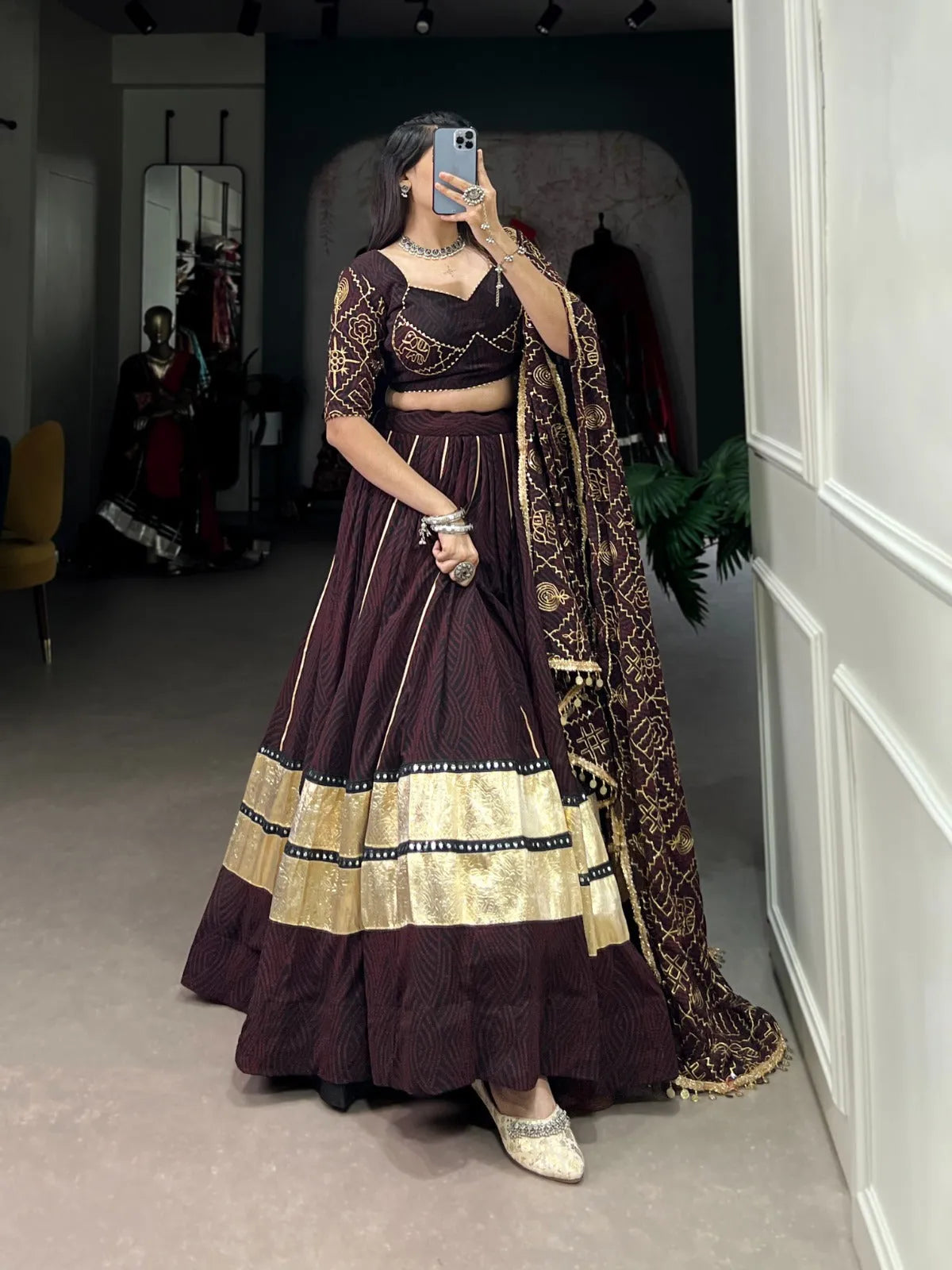 Navratri Wear Georgette Bandhej Printed Lace Worked Lehenga Choli Set Cheap Sale 2025 Newest