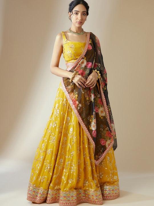 Yellow lehenga choli with contrast dupatta 2025 Newest