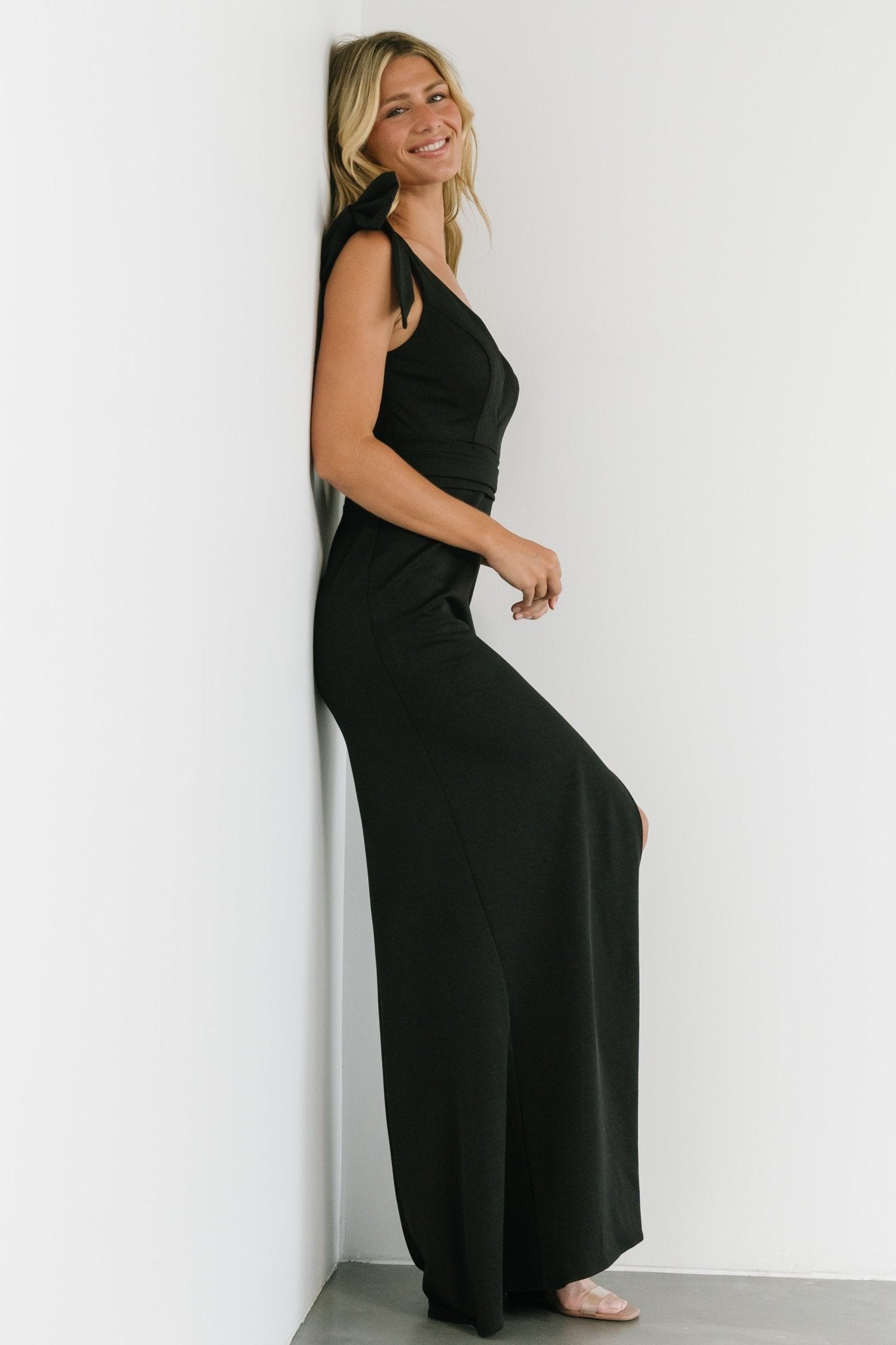 Angelique Fitted Gown | Black Clearance Footaction