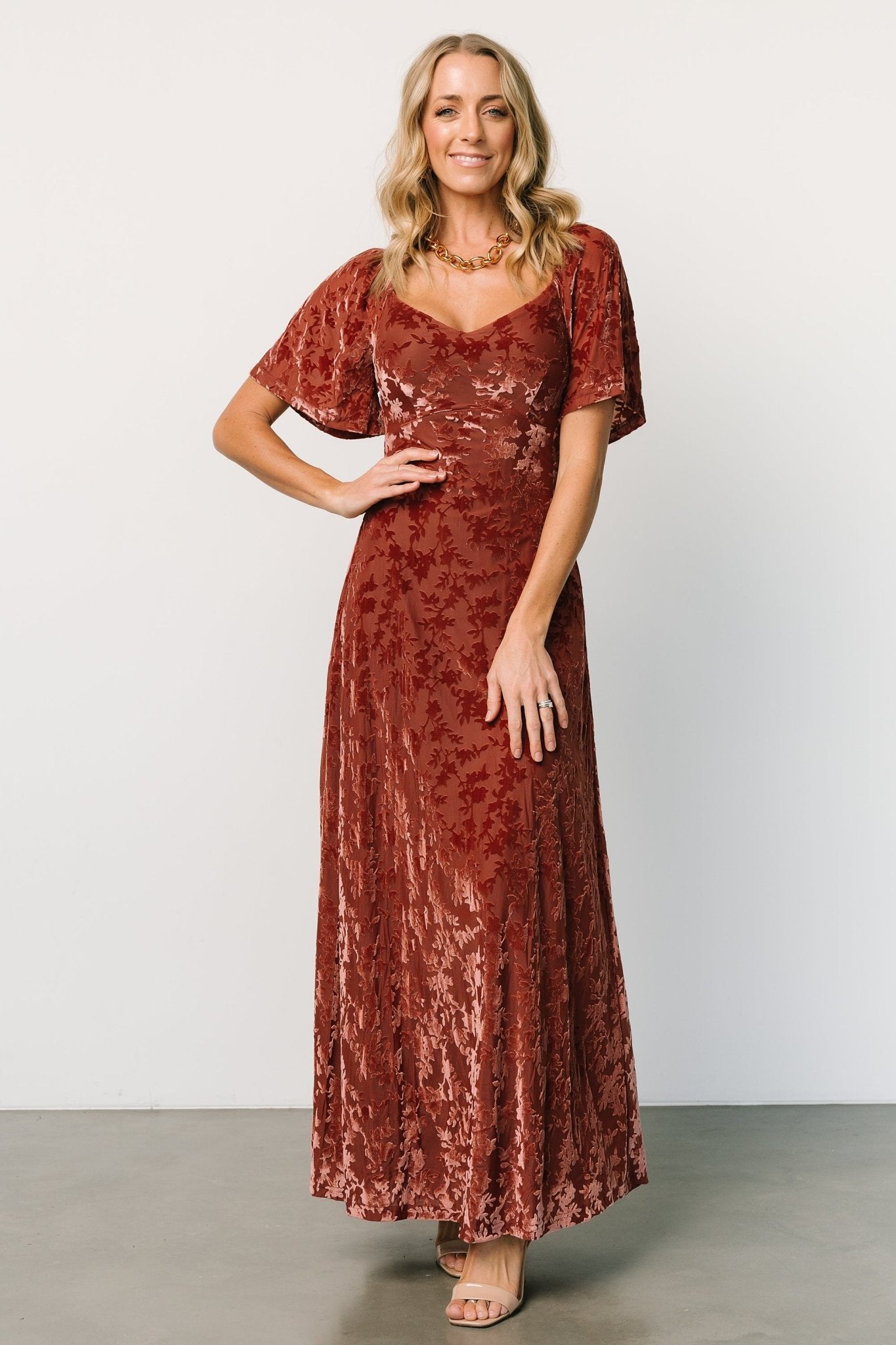 Everley Velvet Maxi Dress | Cinnamon Sale Classic