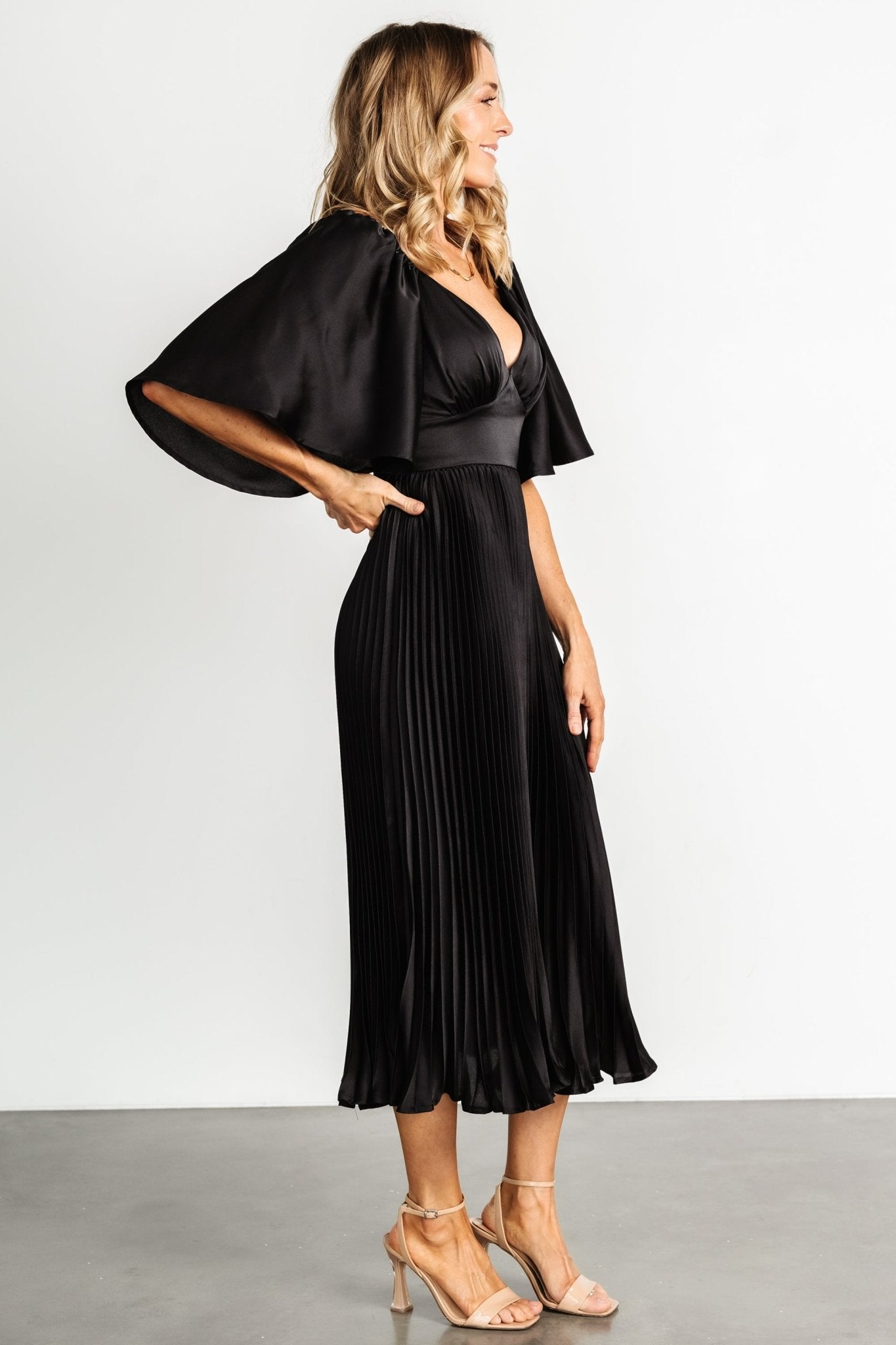 Aubree Pleated Dress | Black Low Cost For Sale