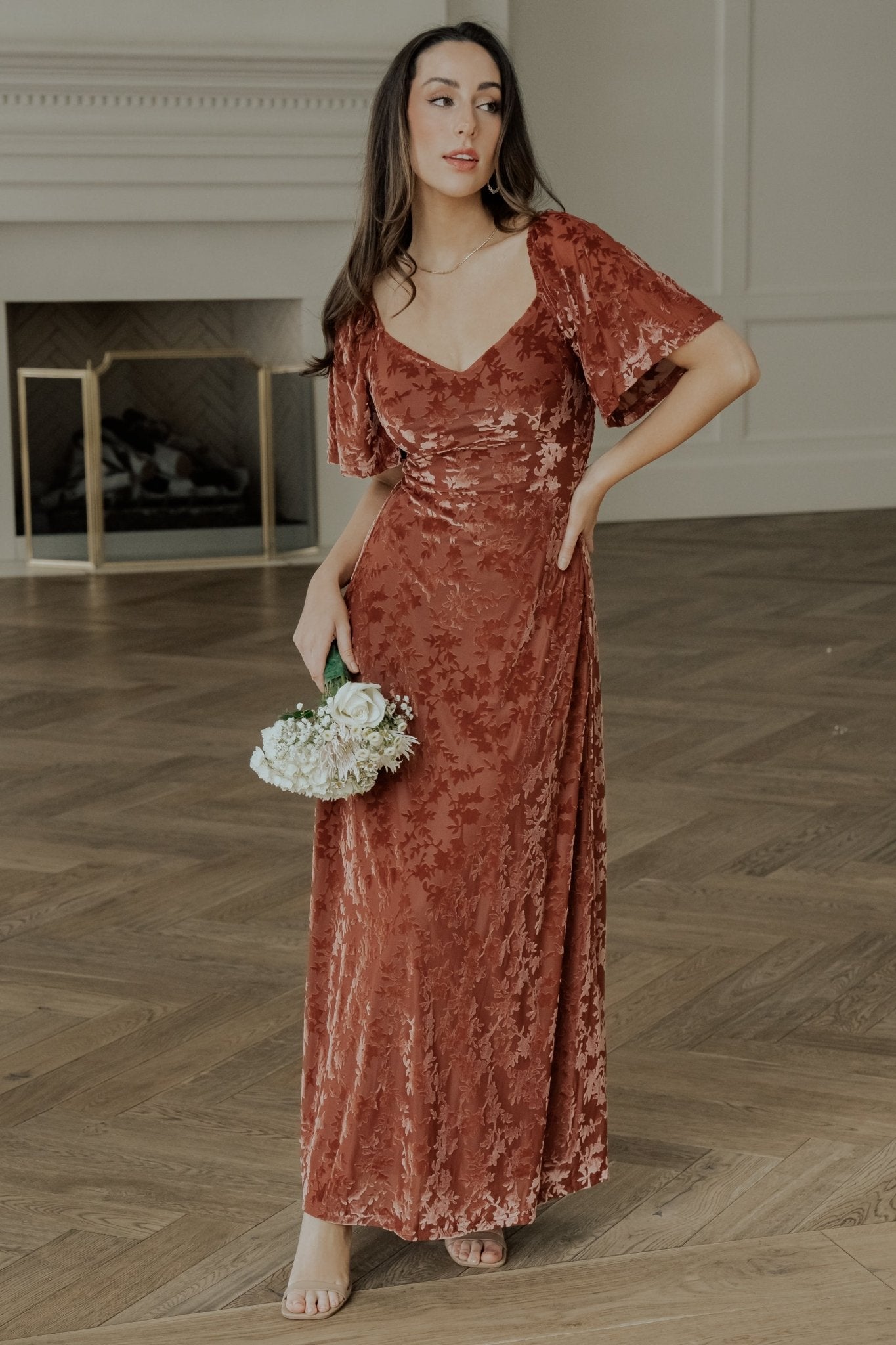 Everley Velvet Maxi Dress | Cinnamon Sale Classic