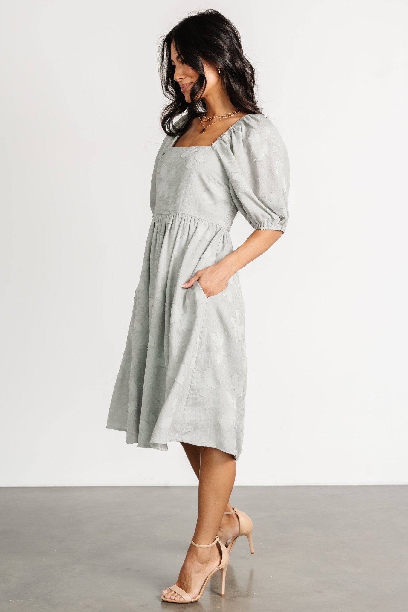 Avery Short Dress | Sage Free Shipping Best Seller