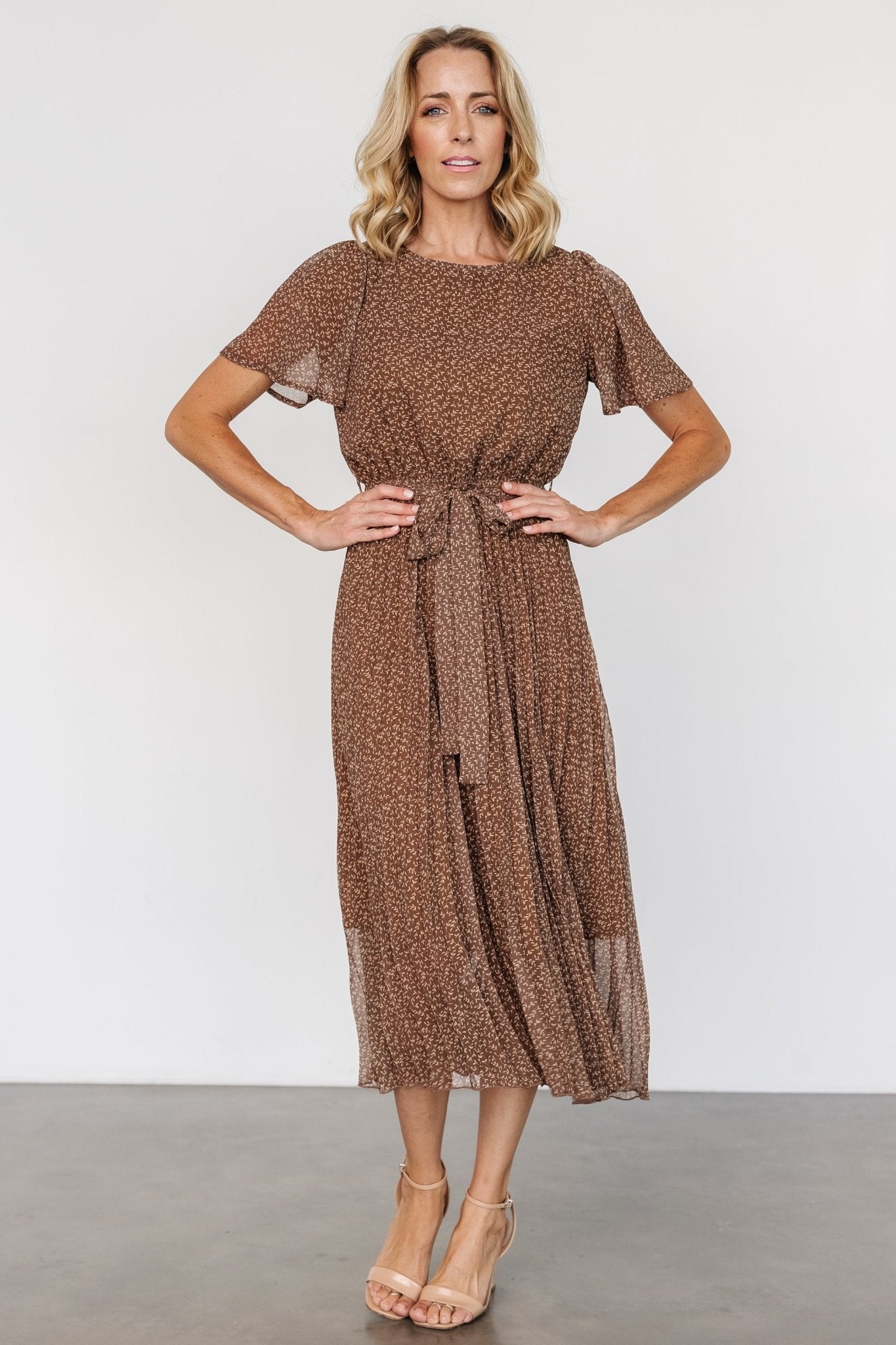 Prim Pleated Dress | Dusty Brown Print Extremely For Sale