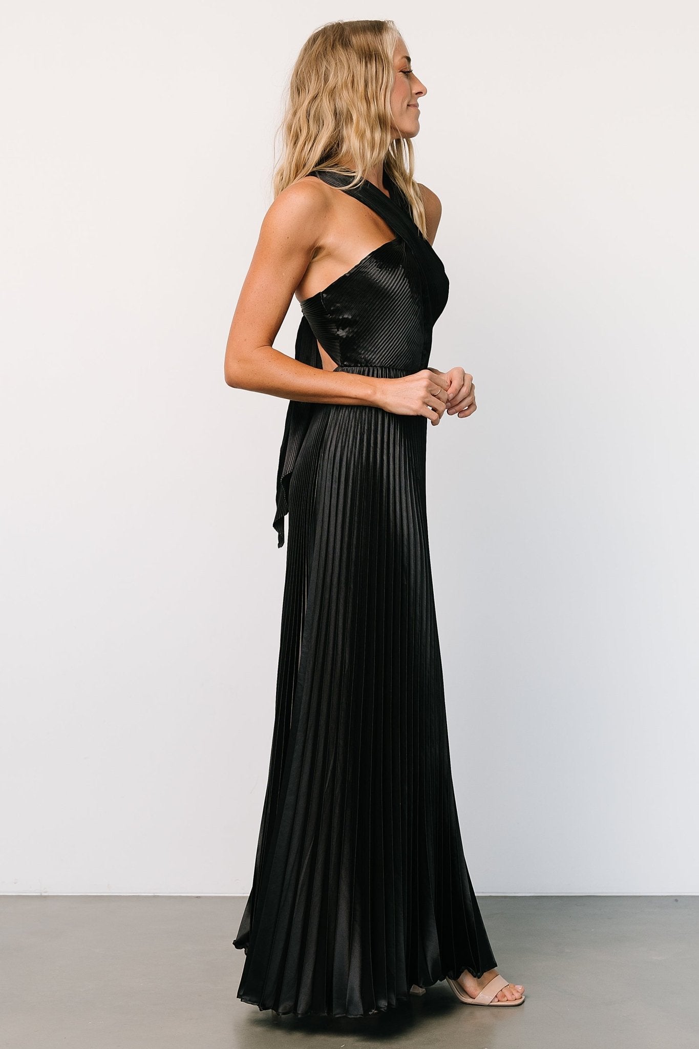 Sandra Pleated Maxi Dress | Black Cheap Sale Manchester