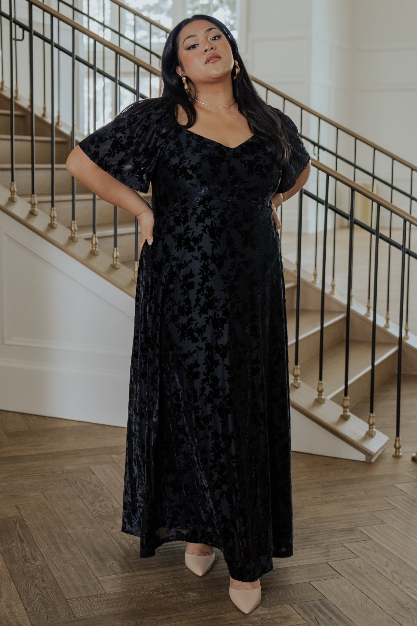 Everley Velvet Maxi Dress | Black For Sale For Sale