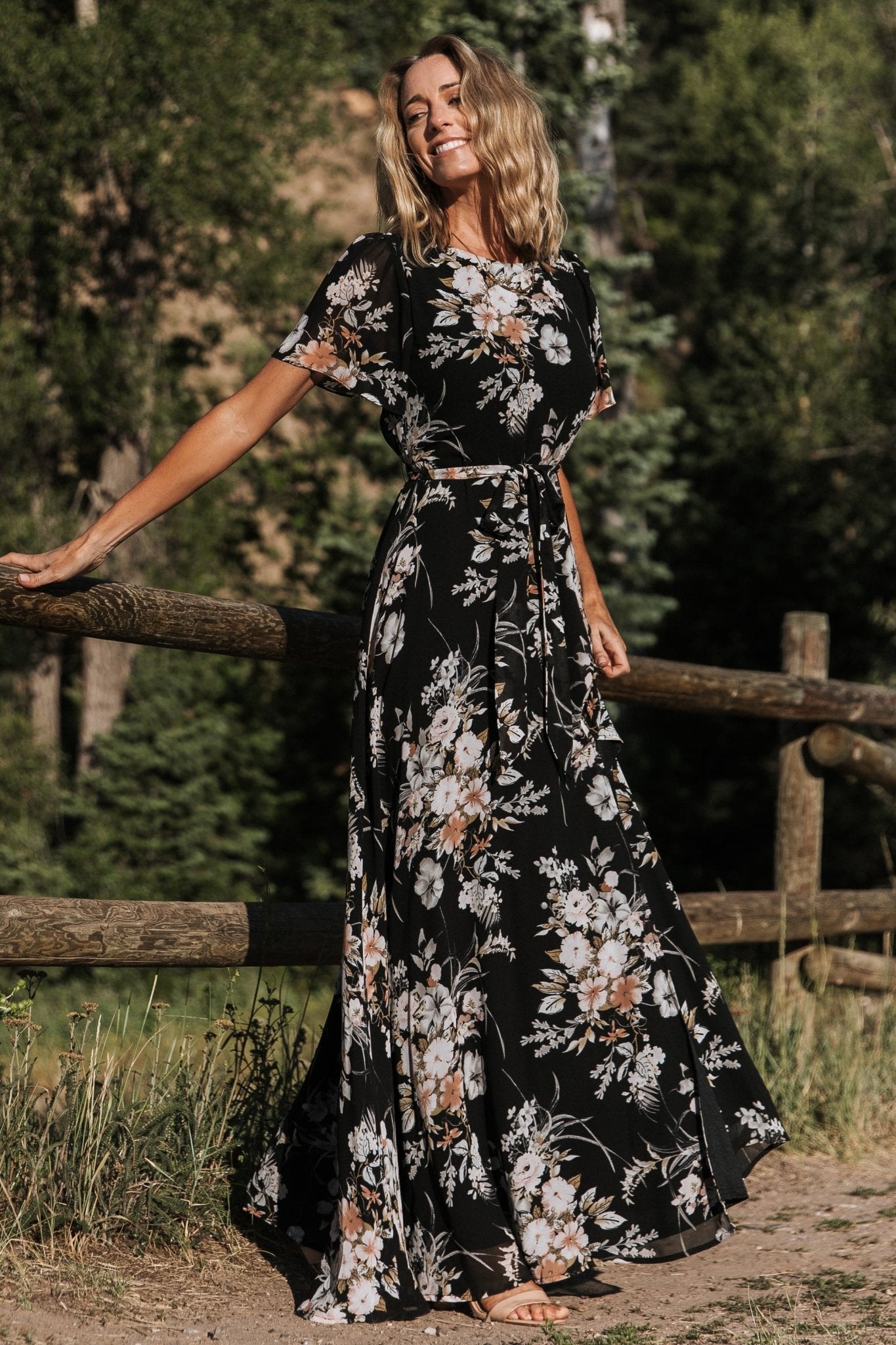 Naomi Short Sleeve Maxi Dress | Black Floral Store Sale Online