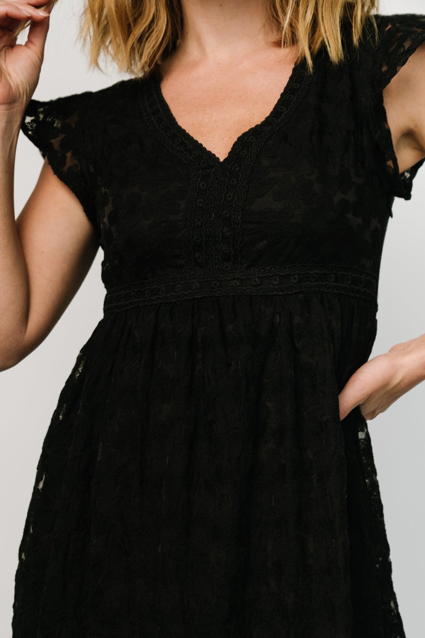 Ferrara Lace Maxi Dress | Black Sale Shop Offer