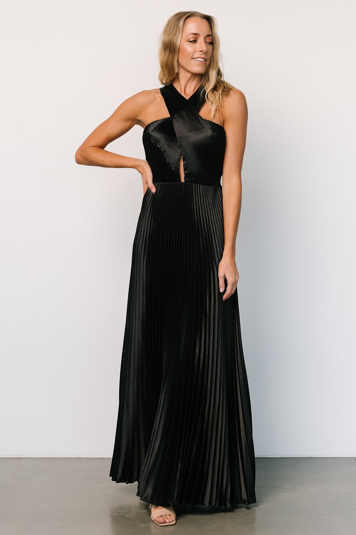 Sandra Pleated Maxi Dress | Black Cheap Sale Manchester