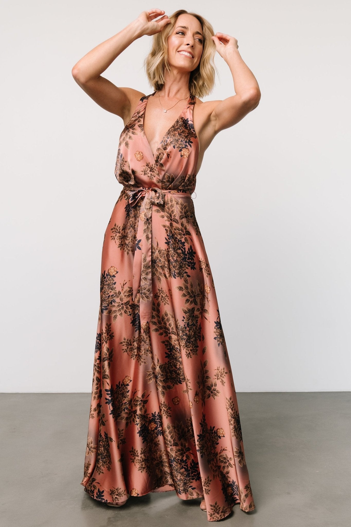 Vasto Halter Maxi Dress | Vintage Rose Print Clearance Wholesale Pice