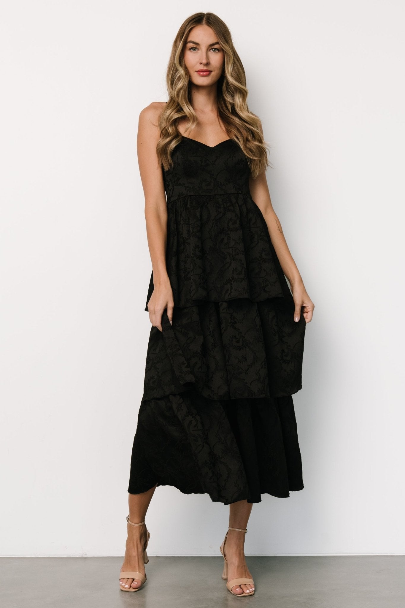 Violetta Embossed Tiered Dress | Black Cheap Pice From China